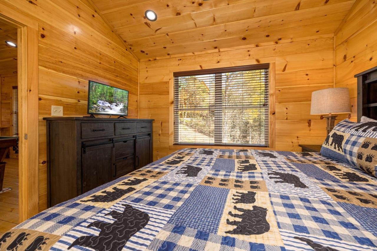 Mountain Haven: Dual Hot Tubs & Entertainment Hub Apartment Pigeon Forge Exterior photo